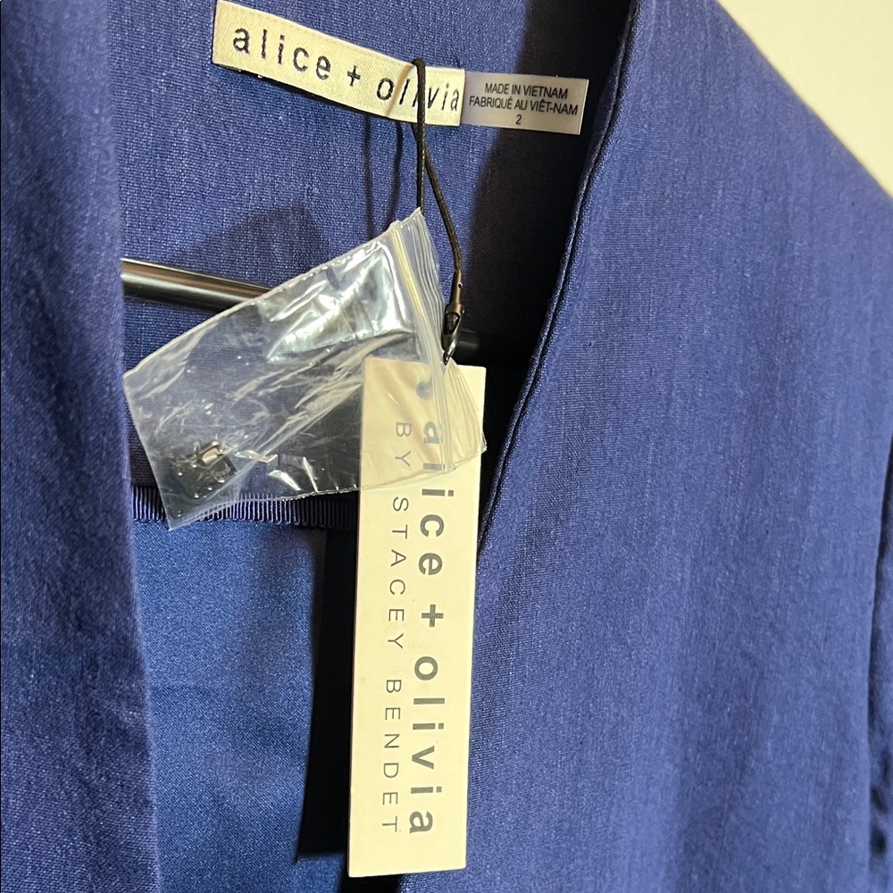 ALICE + OLIVIA Jerri Linen Blend Blazer - Picture 8 of 9